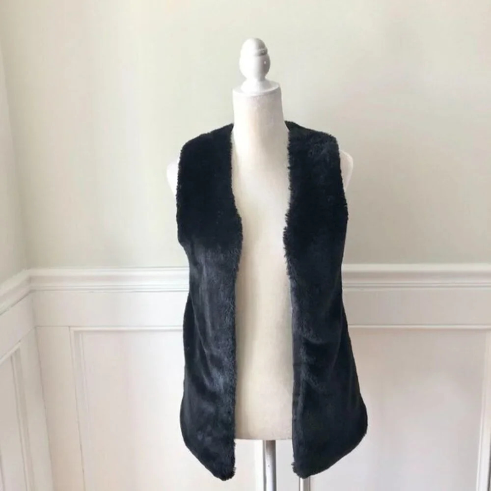 Me Jane Super Soft Faux Fur Vest XS Black
